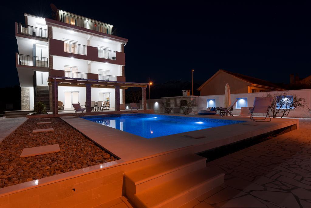Villa Sandy Apartments 蒂瓦特 外观 照片