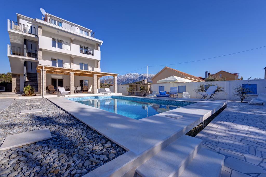Villa Sandy Apartments 蒂瓦特 外观 照片